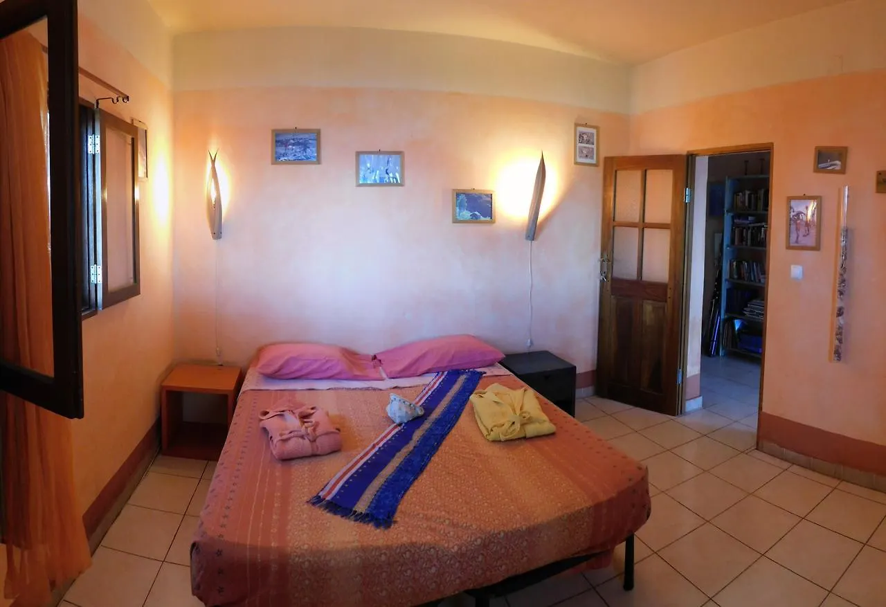 Tortuga B&B São Filipe Сasa de vacaciones