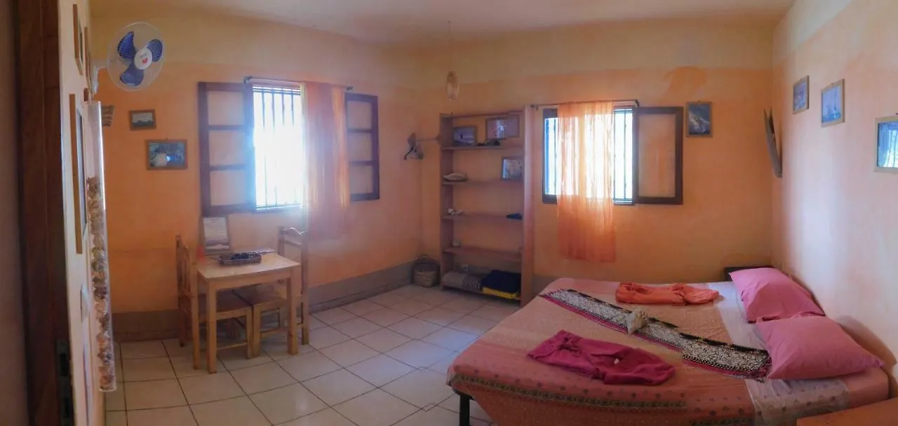 Tortuga B&B São Filipe Сasa de vacaciones